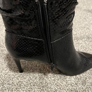 Black ankle high heels size 8